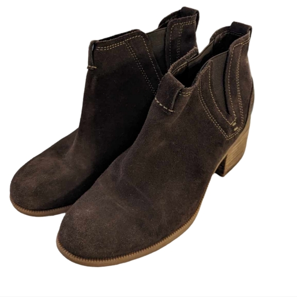 Clarks Artisan Maypearl Daisy Ankle Boot - Picture 1 of 7